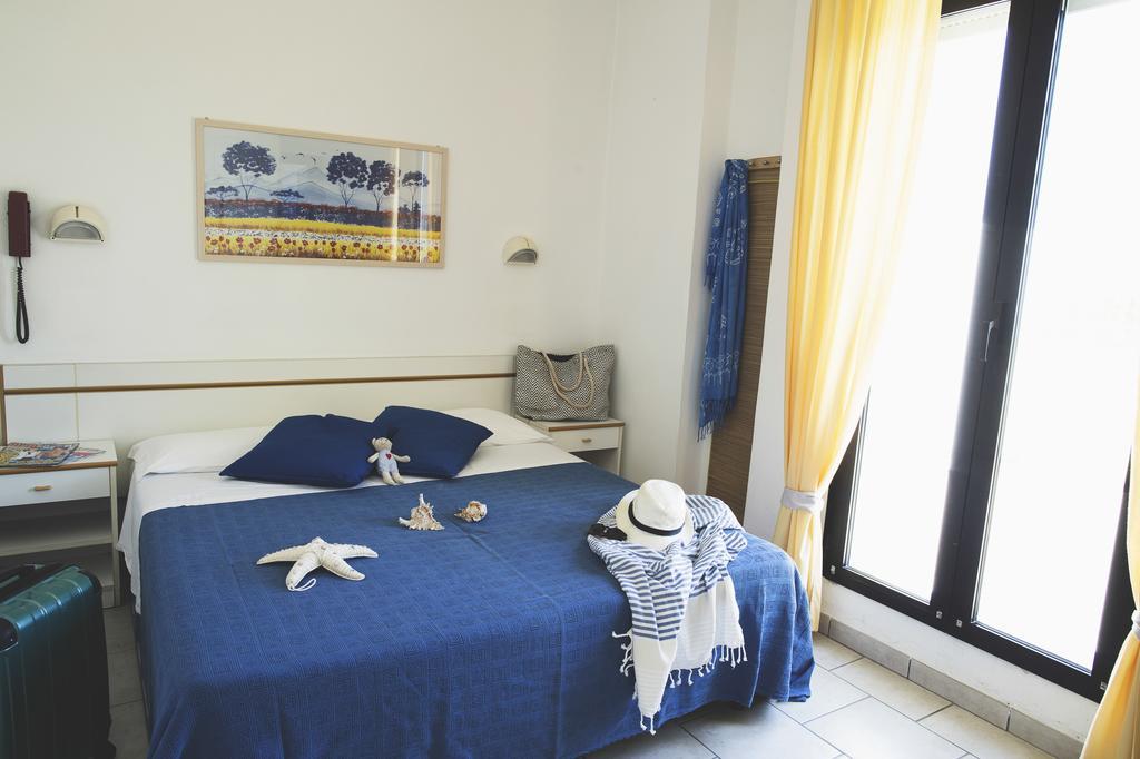 Hotel Reyt Rimini Exteriér fotografie